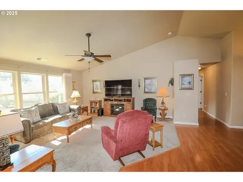1979 NE Sunset Street Roseburg OR 97470