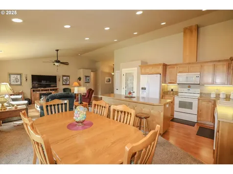 1979 NE Sunset Street Roseburg OR 97470