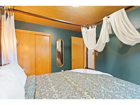 6014 NW Kauffman Avenue Vancouver WA 98663