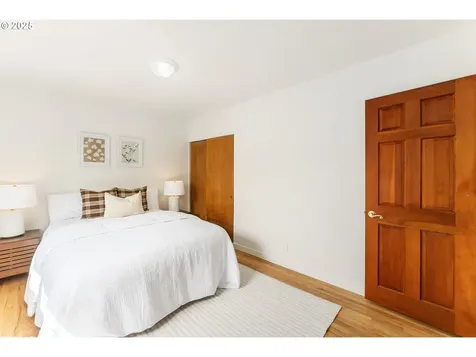7330 SW 33rd Avenue Portland OR 97219