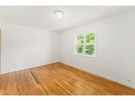 7330 SW 33rd Avenue Portland OR 97219