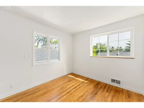 7330 SW 33rd Avenue Portland OR 97219