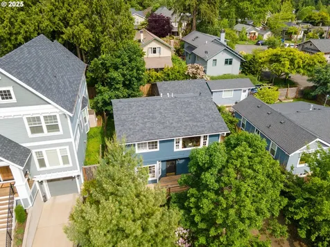 7330 SW 33rd Avenue Portland OR 97219