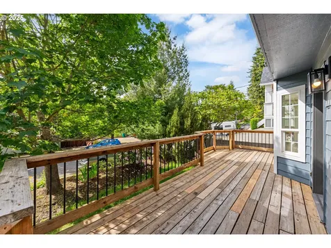 7330 SW 33rd Avenue Portland OR 97219