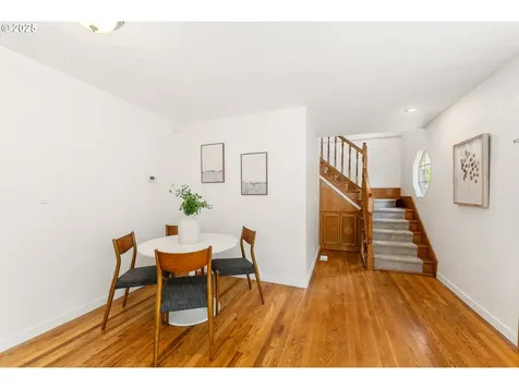 7330 SW 33rd Avenue Portland OR 97219