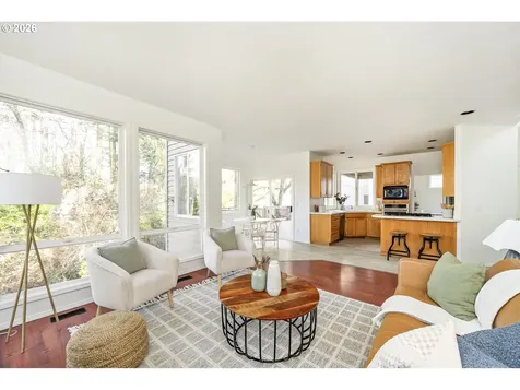 3321 SW Vesta Court Portland OR 97219