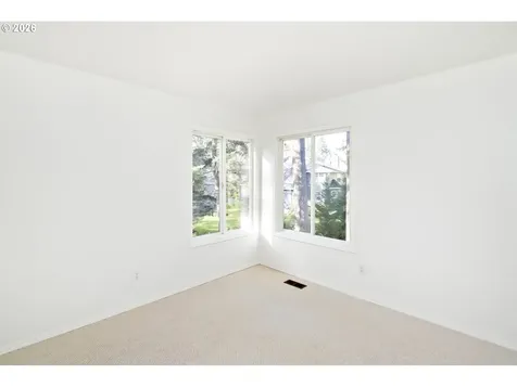 3321 SW Vesta Court Portland OR 97219