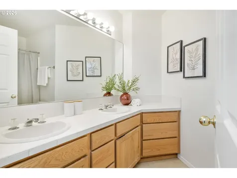 3321 SW Vesta Court Portland OR 97219