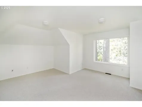 3321 SW Vesta Court Portland OR 97219