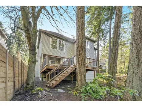 3321 SW Vesta Court Portland OR 97219