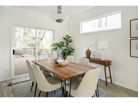 3321 SW Vesta Court Portland OR 97219