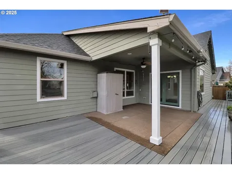 2475 Borders Drive Eugene OR 97404