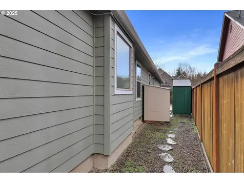 2475 Borders Drive Eugene OR 97404