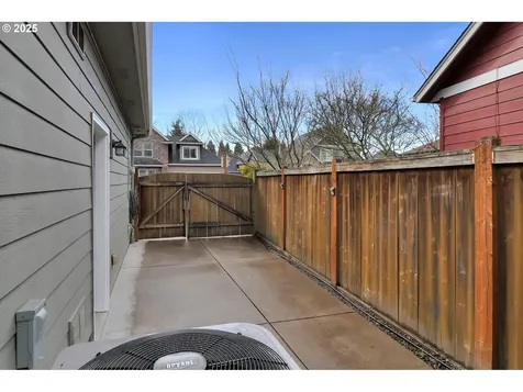 2475 Borders Drive Eugene OR 97404