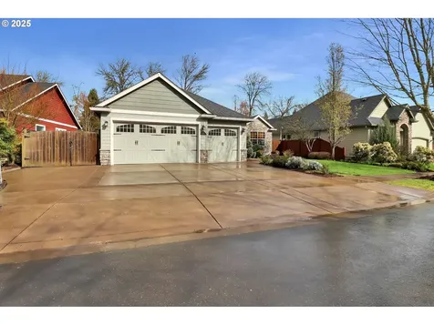 2475 Borders Drive Eugene OR 97404