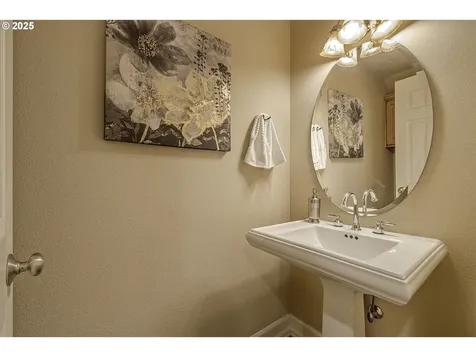 6644 NE Rosebay Drive Hillsboro OR 97124
