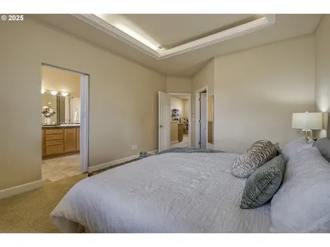 6644 NE Rosebay Drive Hillsboro OR 97124