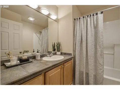 6644 NE Rosebay Drive Hillsboro OR 97124