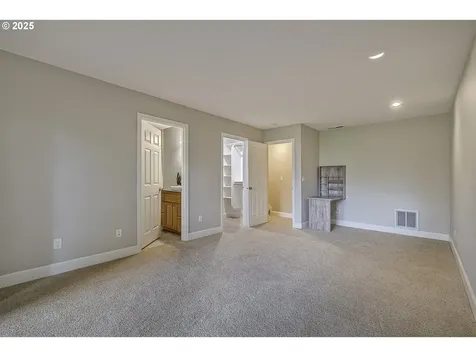 6644 NE Rosebay Drive Hillsboro OR 97124