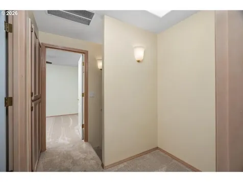 8203 SW Matthew Park Street Portland OR 97224