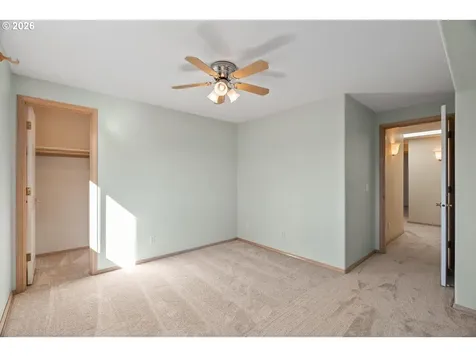 8203 SW Matthew Park Street Portland OR 97224