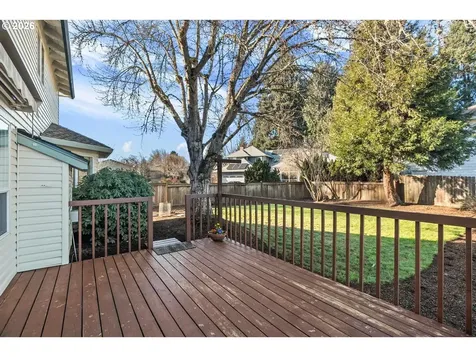 8203 SW Matthew Park Street Portland OR 97224