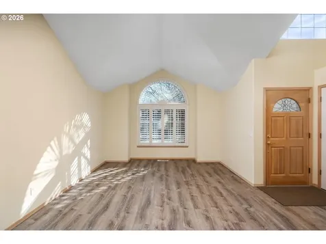 8203 SW Matthew Park Street Portland OR 97224