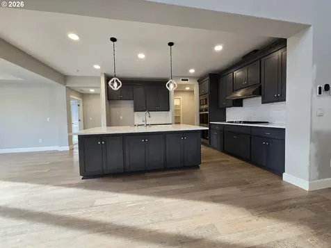 8207 NE 168th Place Vancouver WA 98682