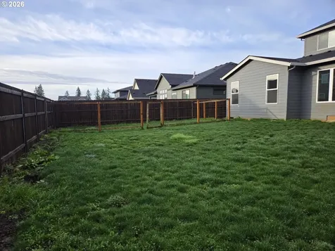 8207 NE 168th Place Vancouver WA 98682