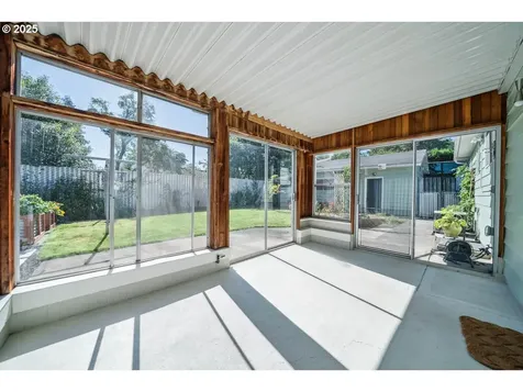 128 NE 127th Avenue Portland OR 97230