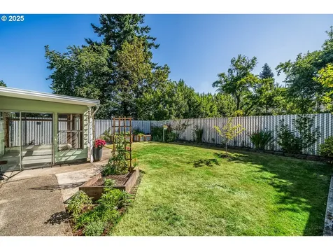 128 NE 127th Avenue Portland OR 97230
