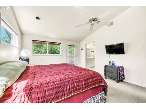 2954 Brett Loop Eugene OR 97404
