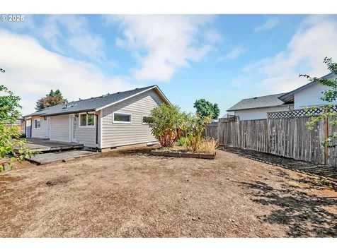 2954 Brett Loop Eugene OR 97404