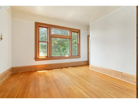 2425 NW Johnson Street Portland OR 97210