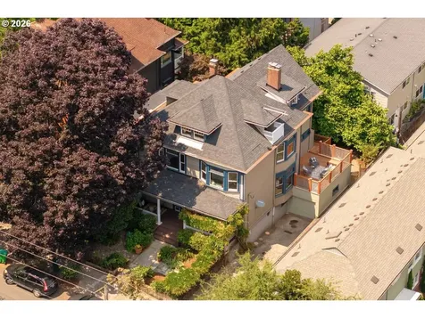 2425 NW Johnson Street Portland OR 97210