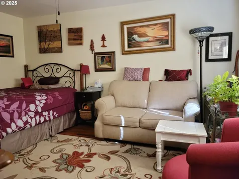 1523 NW Thompson Way Grants Pass OR 97526
