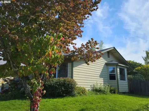 1523 NW Thompson Way Grants Pass OR 97526