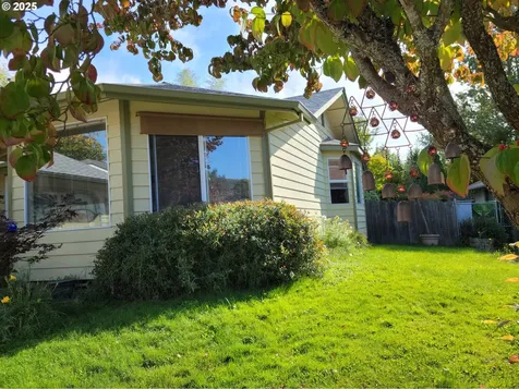 1523 NW Thompson Way Grants Pass OR 97526