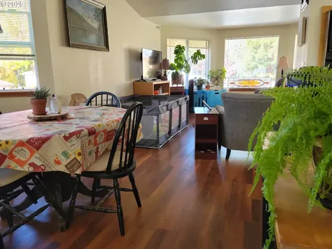 1523 NW Thompson Way Grants Pass OR 97526
