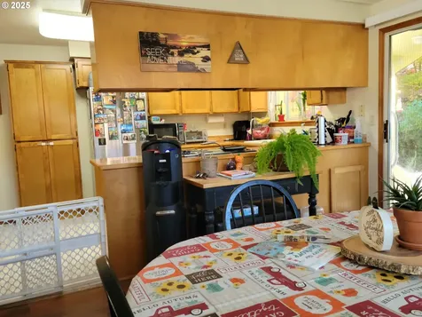 1523 NW Thompson Way Grants Pass OR 97526