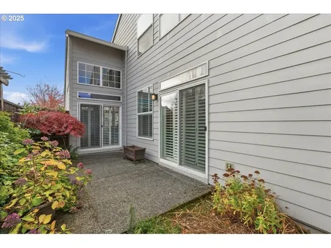 15001 NW Elaina Lane Portland OR 97229