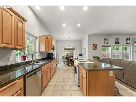 554 Oak Valley Loop Winchester OR 97495