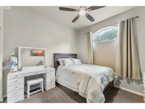 554 Oak Valley Loop Winchester OR 97495