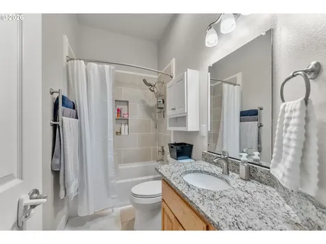 554 Oak Valley Loop Winchester OR 97495