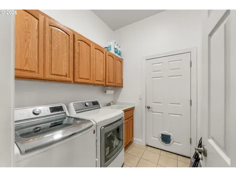 554 Oak Valley Loop Winchester OR 97495