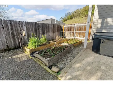 554 Oak Valley Loop Winchester OR 97495