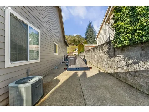 554 Oak Valley Loop Winchester OR 97495