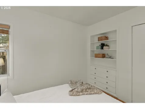 1126 SE 16th Avenue Portland OR 97214