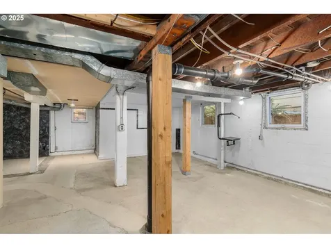 1126 SE 16th Avenue Portland OR 97214