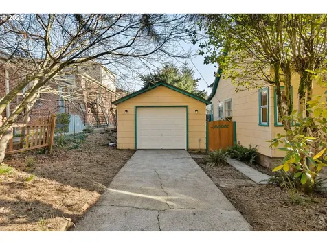 1126 SE 16th Avenue Portland OR 97214